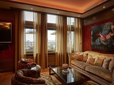 Imperial Terrace Suite