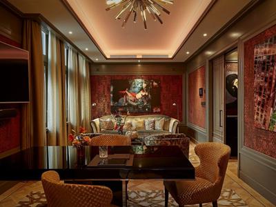 Grand Terrace Suite