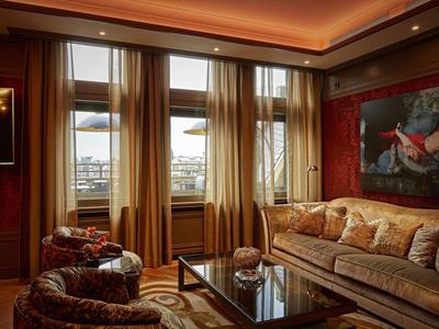 Grand Terrace Suite