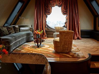 Penthouse Suite