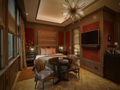 Imperial Terrace Suite