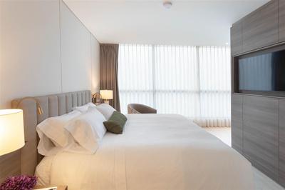 Bluedoors York Luxury Suites image