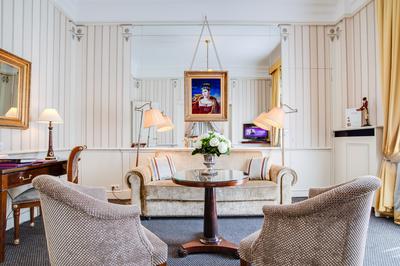 Suite Avenue