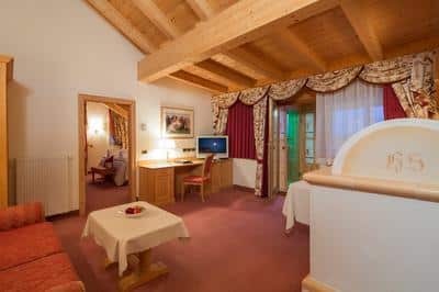 Suite with Private Sauna
