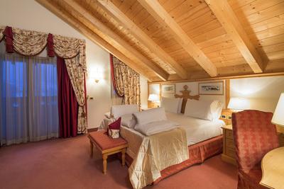 Suite with Private Sauna