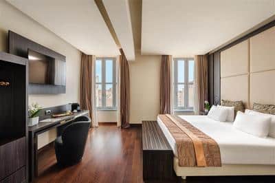Grand Deluxe Room
