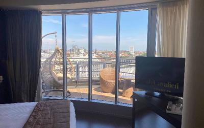 Sky Room with Panoramic View and Private Terrace