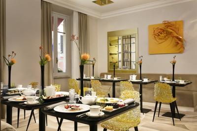 Breakfast Room