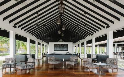 Palms Bar