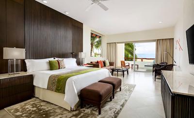 Master Suite Pool View
