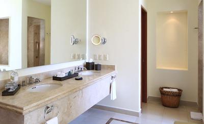 One Bedroom Governor Suite