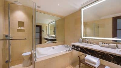 Premier Collyer Suite
