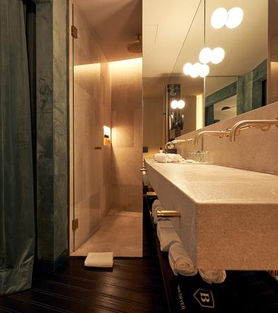 Traveler Suite