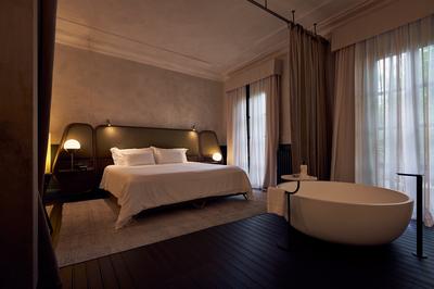 Premium Suite