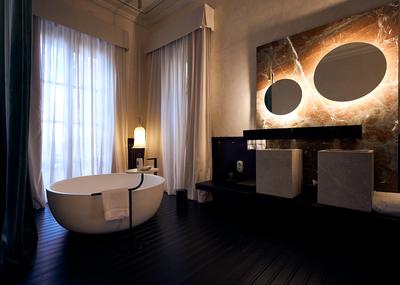 Premium Suite