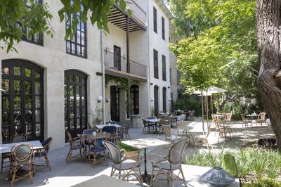 Restaurant Terrace