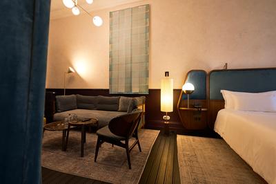 Premium Suite