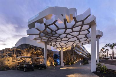 Royal Hideaway Corales Suites image