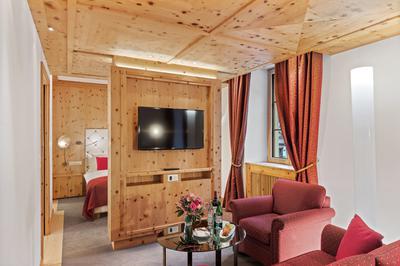 Superior One Bedroom Suite Matterhorn View