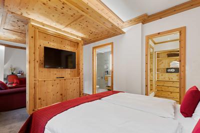 Superior One Bedroom Suite Matterhorn View