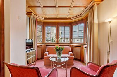 Corner One Bedroom Suite Matterhorn View