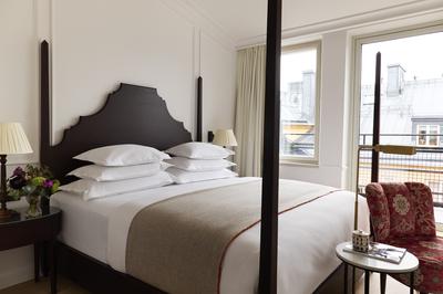 Deluxe Balcony Room