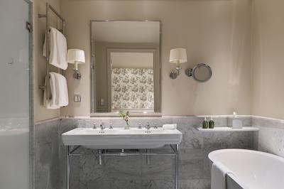 Courtyard Suite