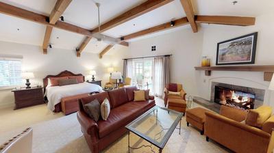 Courtyard Suite
