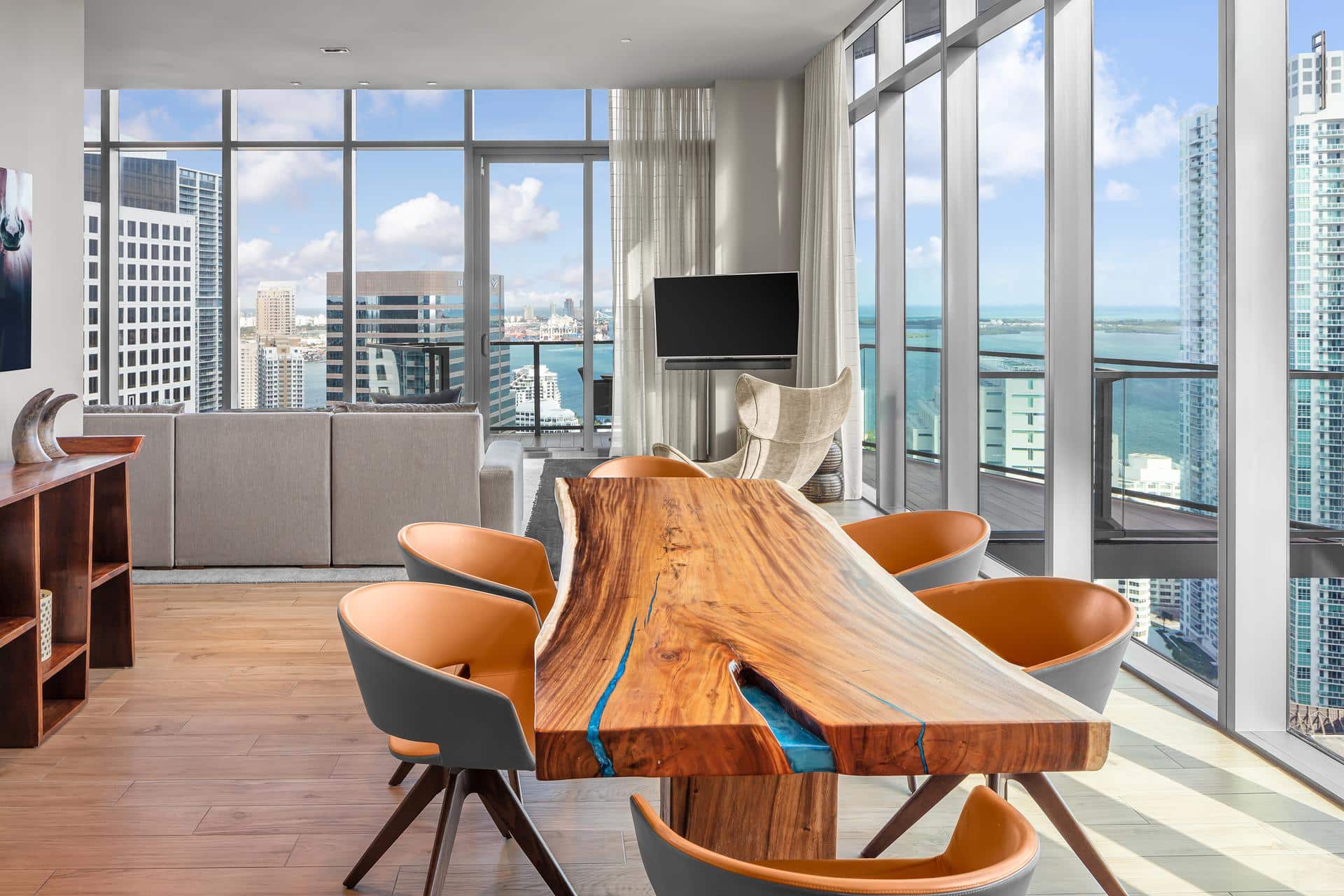 East Suite