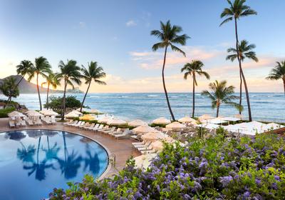 Halekulani Pool Diamond Head Sunrise