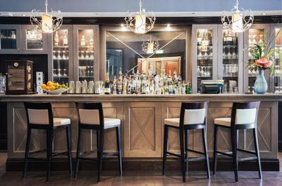 Montagu Bar & Champagne Lounge