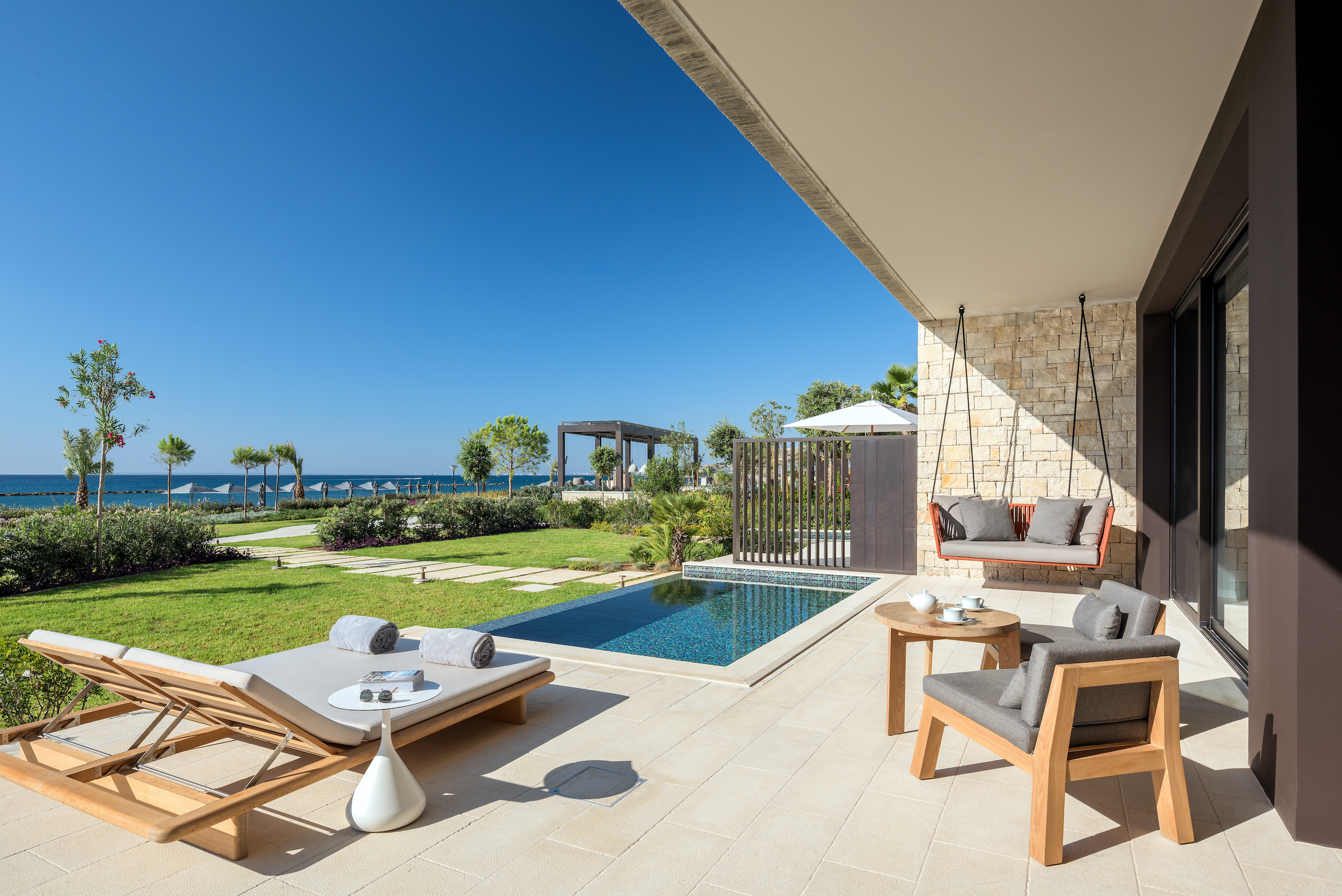 Seafront Cabana with Pool