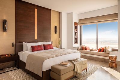 Deluxe Sahara View Suite