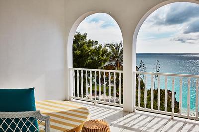 Corner Ocean View Premium Room