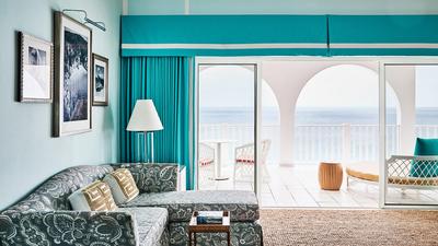 Corner Ocean View Premium Room