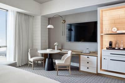 Deluxe River-View Room