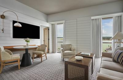 River-View Executive Suite
