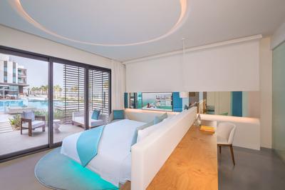 Signature Suite