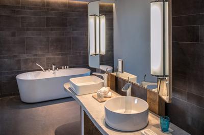Luux Room / Covet Room