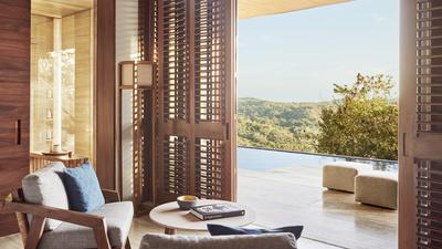Cliffside One-Bedroom Suite With Infinity Pool