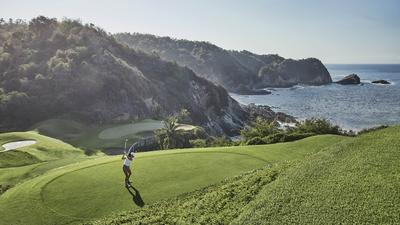 Nueve - Golf Course