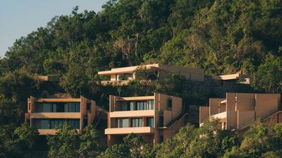 Cliffside One-Bedroom Suite With Infinity Pool