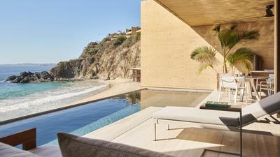 Beachfront One-Bedroom Suite With Infinity Pool