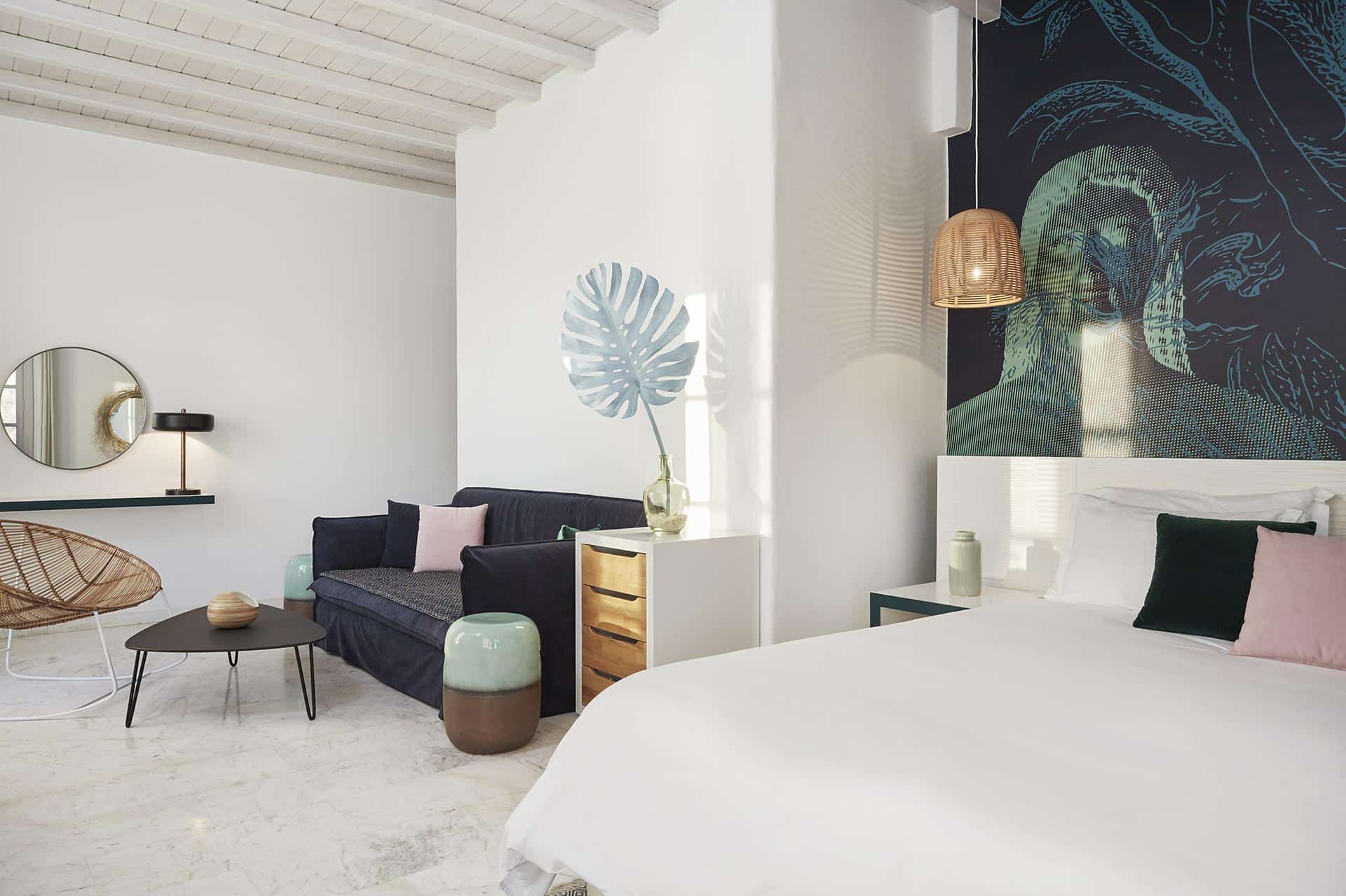 Master 2 Bedroom Suite with Private Outdoors Jacuzzi Sea View