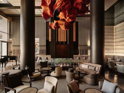 Bar & Lounge