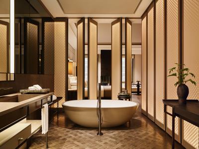 Fifth Avenue Junior Suite