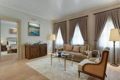 Courtyard Suite