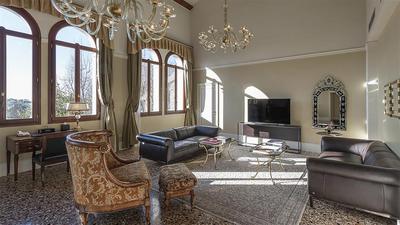 Tintoretto One or Two Bedroom Suite