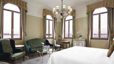 Grand Deluxe Room with Lagoon View