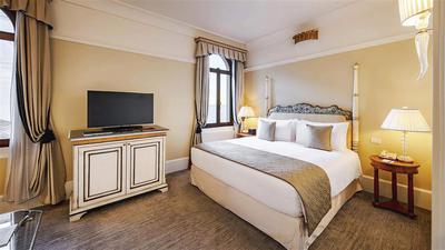 Lagoon Suite